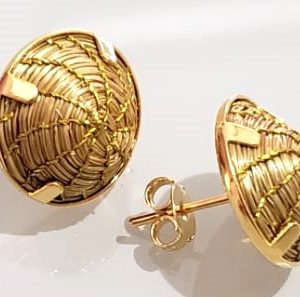 Concave stud earrings