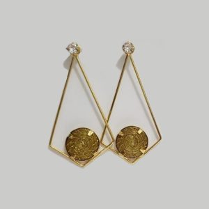 Triangle earrings with zirconia