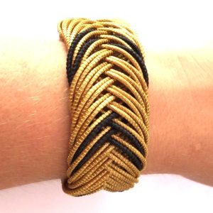 Scale-pattern cuff