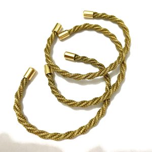 Slim twisted bracelet