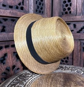 Hat — Chapéu 09